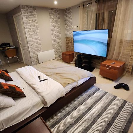 Nuit Aimable Apartment Биот Екстериор снимка