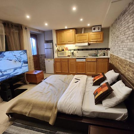 Nuit Aimable Apartment Биот Екстериор снимка