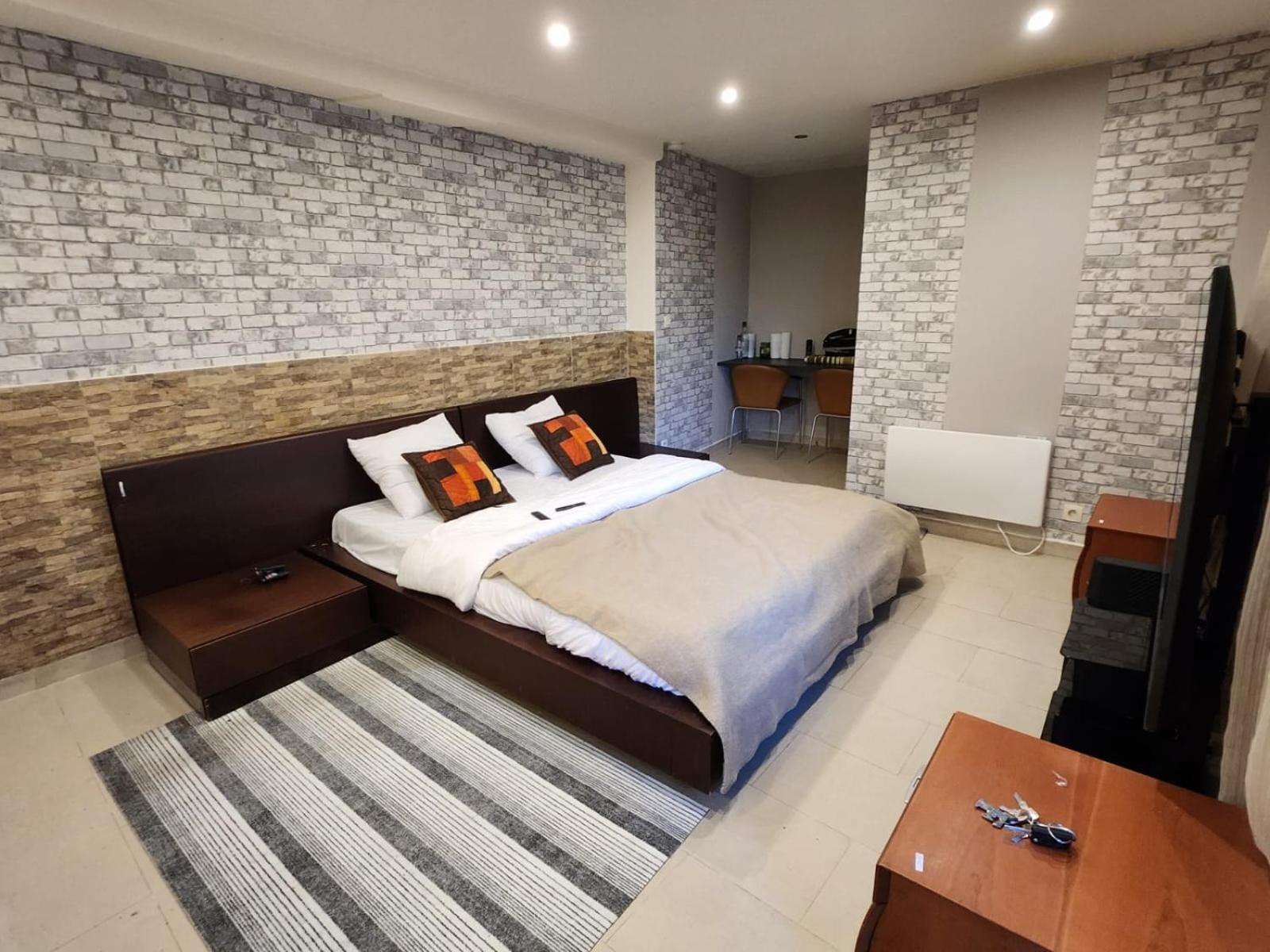 Nuit Aimable Apartment Биот Екстериор снимка